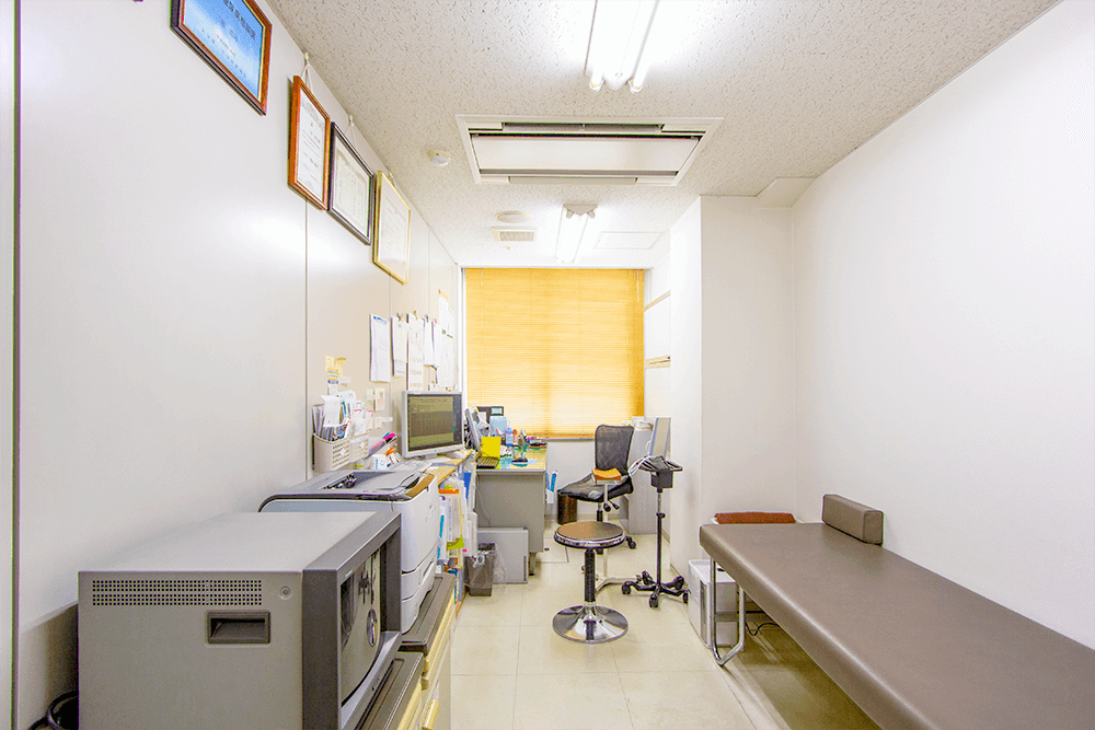 大分市の「にのみや内科」・院内設備のご案内「診察室」